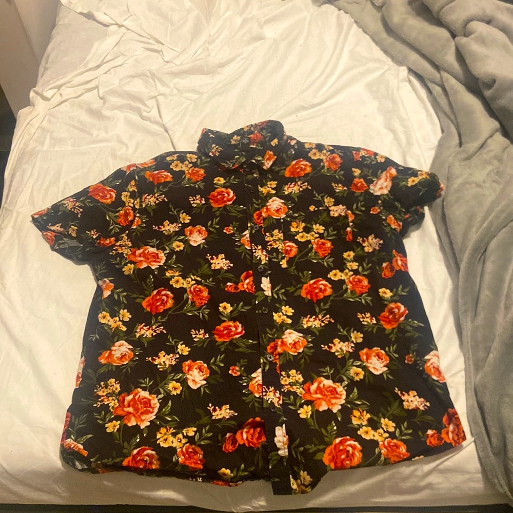Hawaiien styles summer button down